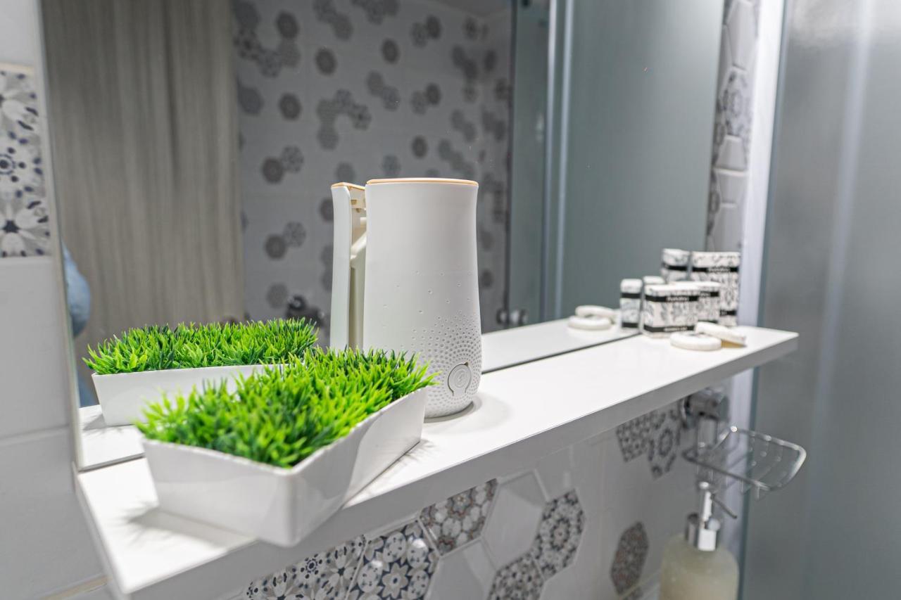 Delux Suite Bacau Bagian luar foto