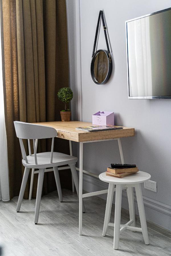 Delux Suite Bacau Bagian luar foto